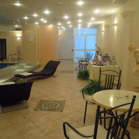 Hotel Villa Medici Rocca San Giovanni Eksteriør billede
