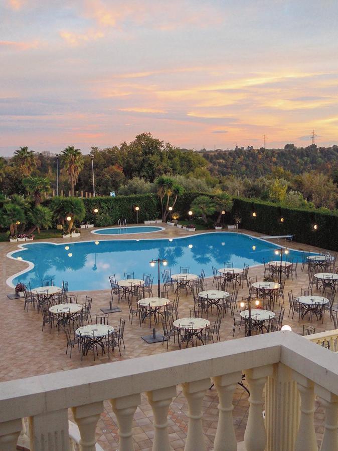 Hotel Villa Medici Rocca San Giovanni Eksteriør billede