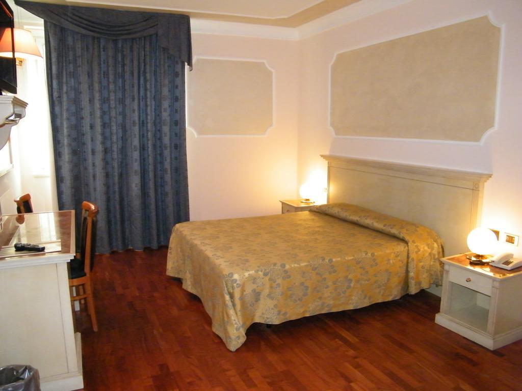Hotel Villa Medici Rocca San Giovanni Eksteriør billede