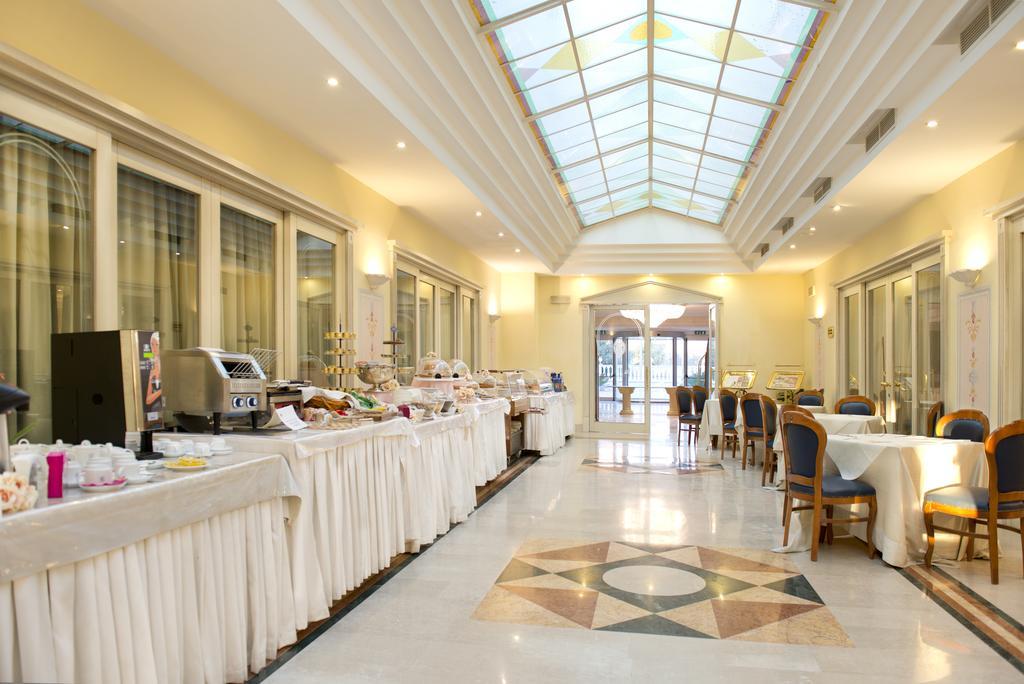 Hotel Villa Medici Rocca San Giovanni Eksteriør billede