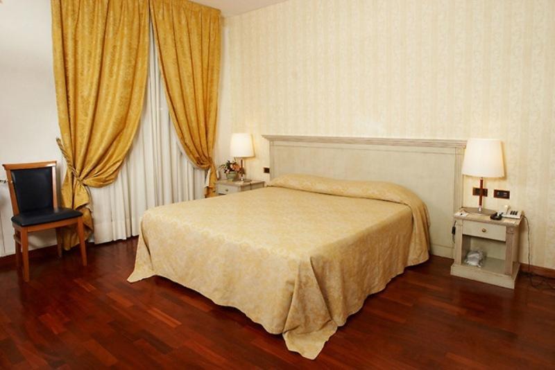 Hotel Villa Medici Rocca San Giovanni Eksteriør billede